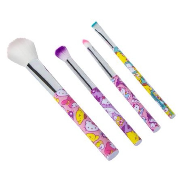 New In Box Hello Kitty And Friends® Cosmetic Brush Set 4-Piece - Picture 3 of 4